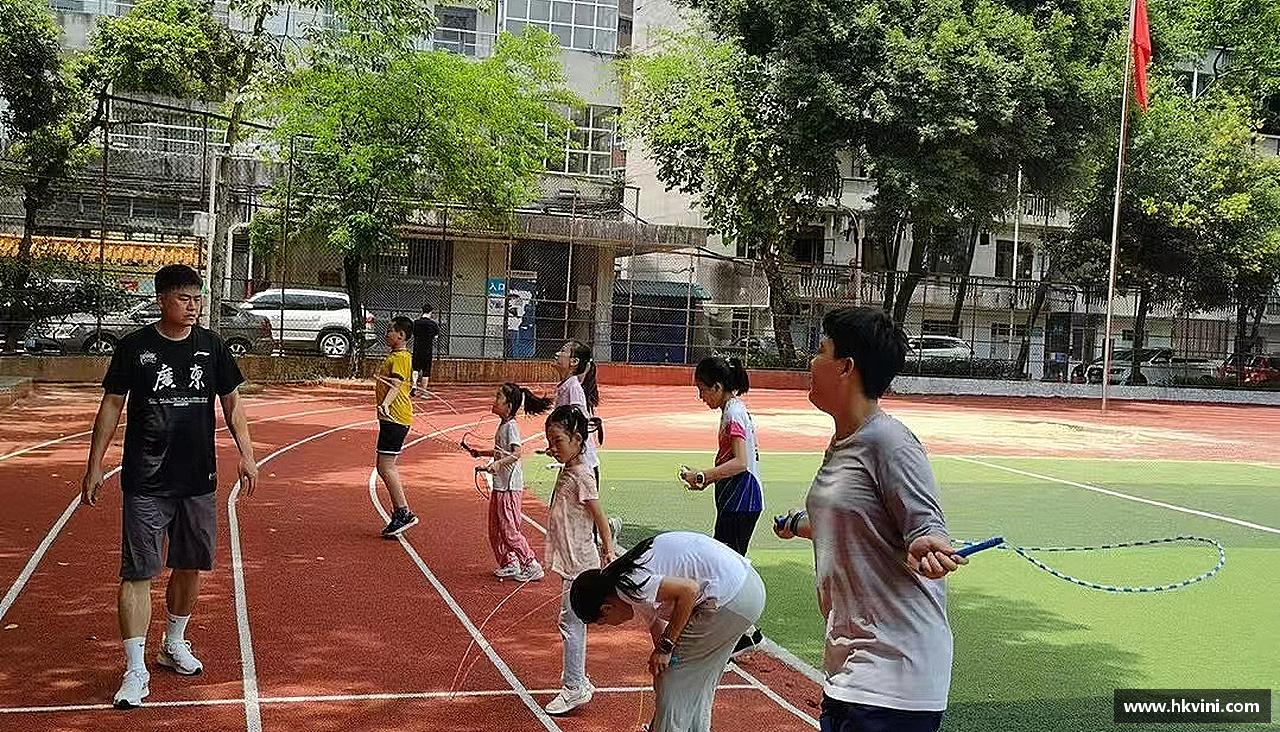 团结奋进，共赢未来！